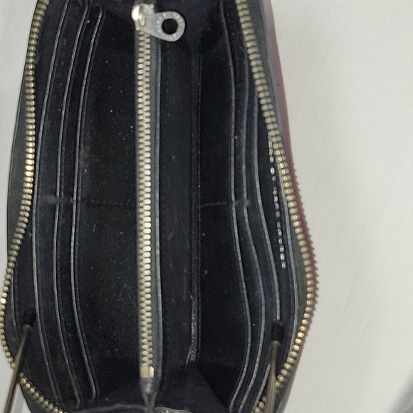 Marc by Marc Jacobs Red Black Leather Zip Around Wallet - Picture 9 of 12